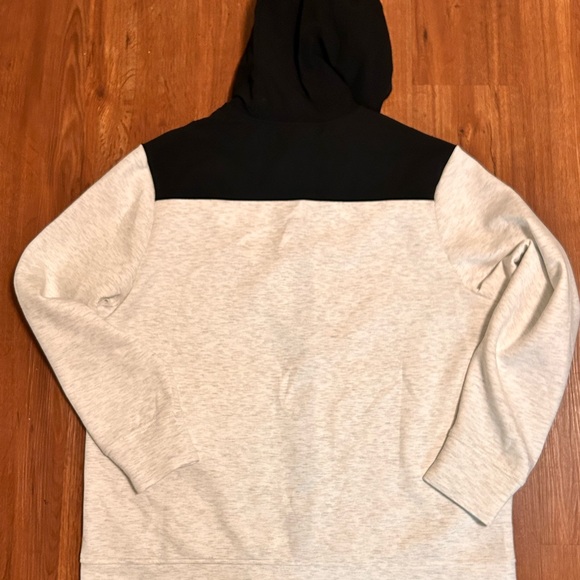 AE 24/7 Full-Zip Hoodie ( new) - Picture 3 of 4